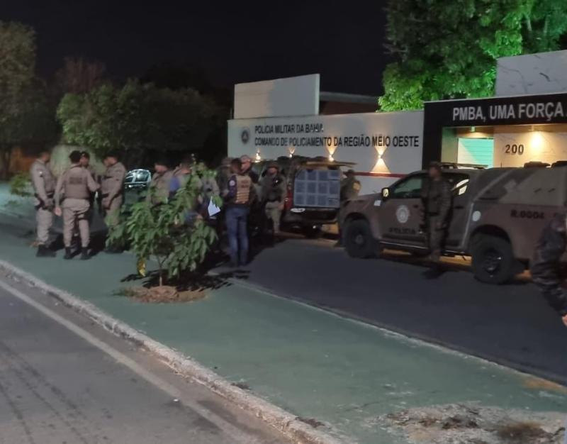 Operação policial é deflagrada contra organização criminosa; dois custodiados no presídio de Brumado estão entre envolvidos
