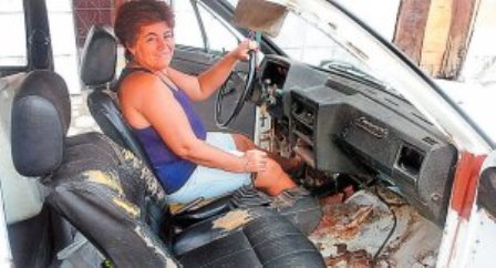 Catu : Baiana vai dançar 'Beijinho no Ombro' por carro reformado no 'Lata Velha'