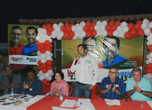 Zé Ribeiro e Valdenor lançam oficialmente campanha em Brumado