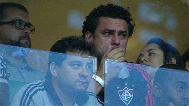 Abatido, Fred diz que jogará a Série B: 'Cumpro o meu contrato até o fim'