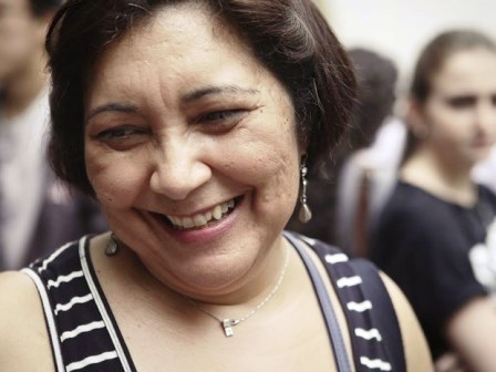 Babá que começou a estudar com 45 anos faz Enem para tirar diploma