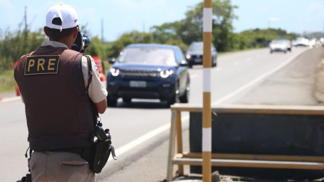 Oito pessoas morrem em acidentes nas rodovias baianas; PM conclui operação réveillon