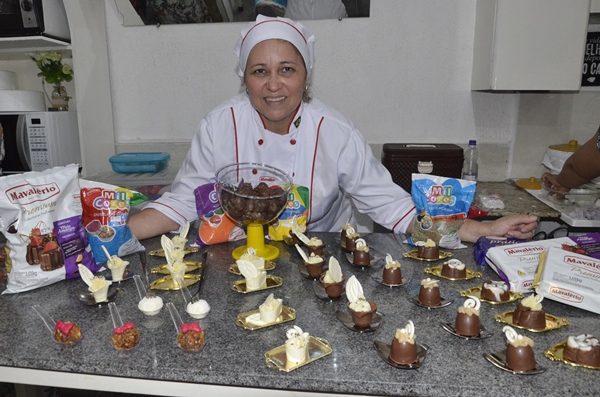 Bella Vista Embalagens realiza mais um curso de gastronomia, desta vez de doces e salgados