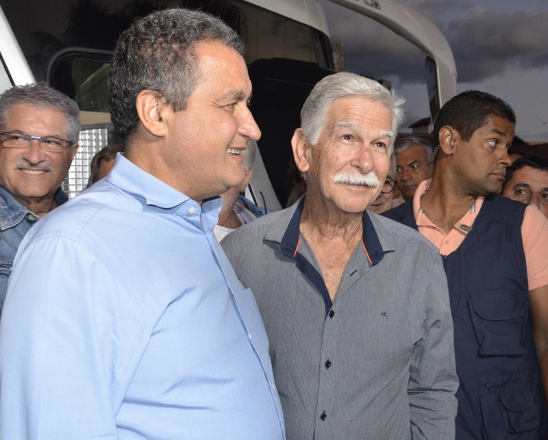 Caravana de Rui Costa visita Brumado em ato do Programa de Governo Participativo 