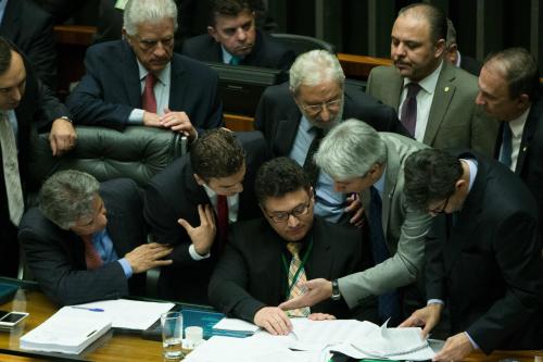 Câmara deve votar nesta semana propostas de pacote anticorrupção