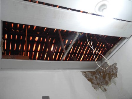 Irecê: Forro desaba e atividades são suspensas no Fórum