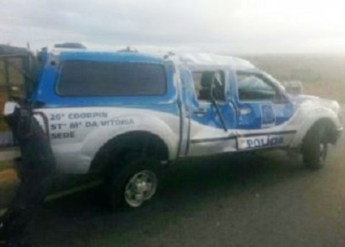 Viatura da Polícia Civil capota com cinco presos e um morre próximo a Ipirá