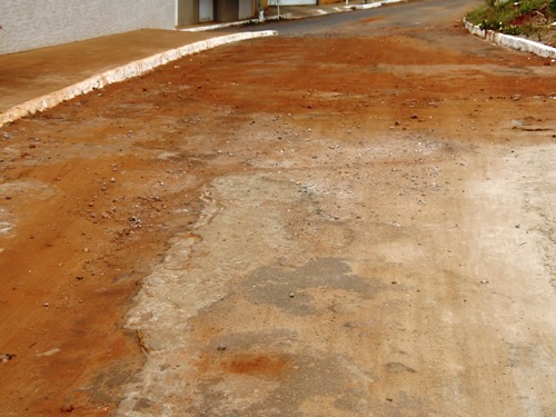 Bairro Olhos D´Água: Recuperação das ruas só depois das eleições 