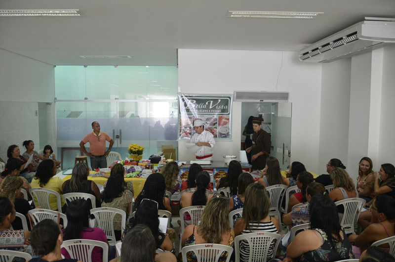 Sucesso: Dezenas de pessoas participaram do Curso promovido pela Bella Vista com o renomado Chef Eduardo Beltrame