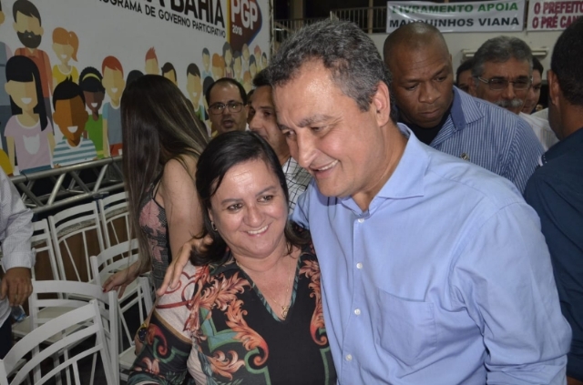 Prefeita de Aracatu participa da Caravana do PGP com Rui Costa em Brumado