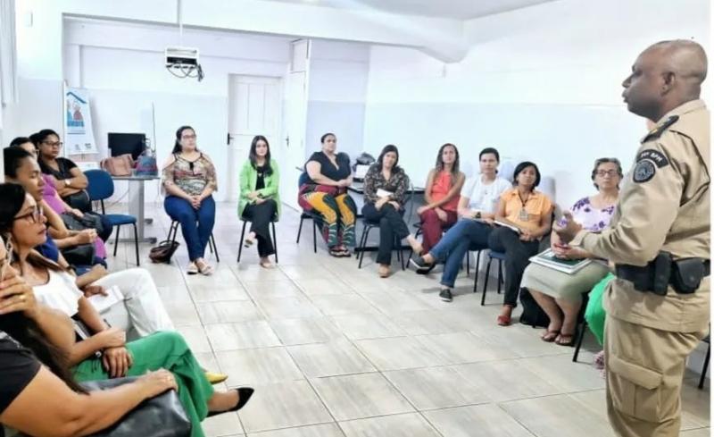 Brumado: Comandante do 24º BPM se reúne com representantes da saúde, CRAS e CREAS buscando melhor atendimento as demandas sociais