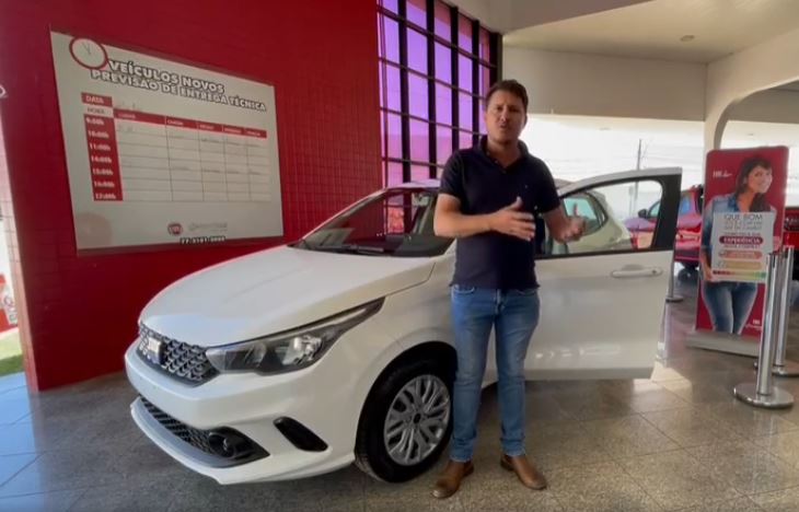 Prefeitura de Guajeru adquire novo carro com recursos próprios