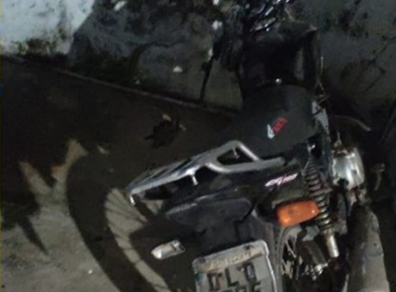 Motocicleta com sinais de adulteração e apreendida em posse de menor de idade em Guajeru