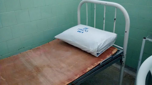 'coisas que do lado de fora não se vê', internauta denuncia estado precário do Hospital Municipal