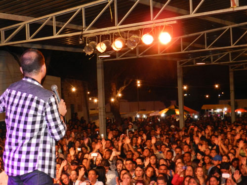 52º aniversário da cidade é comemorado ao som de música gospel