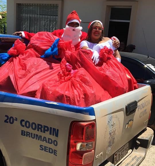 Brumado: Polícia Civil leva alegria às crianças da Creche Mariany Vitória com distribuição de presentes