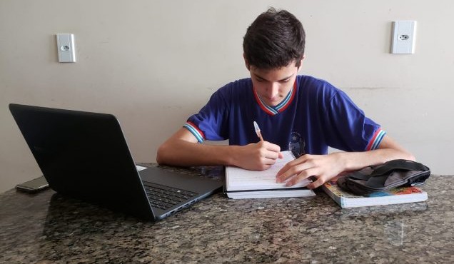 Projeto Enem 100% promove aulão virtual de Geografia nesta terça-feira (22)