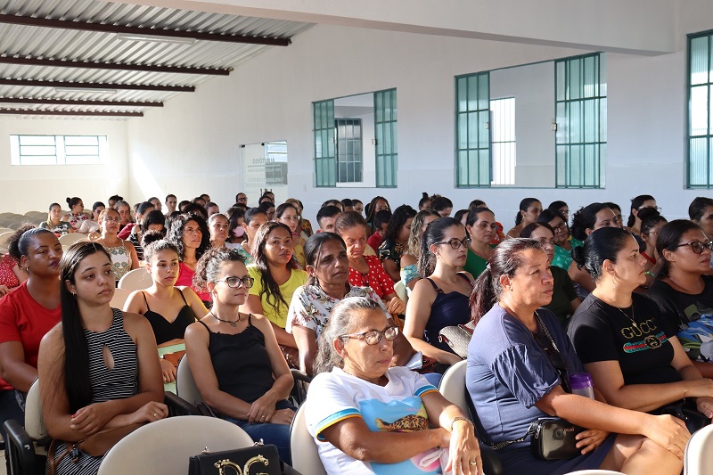 Brumado: Semec promove capacitação para cuidadores de creche