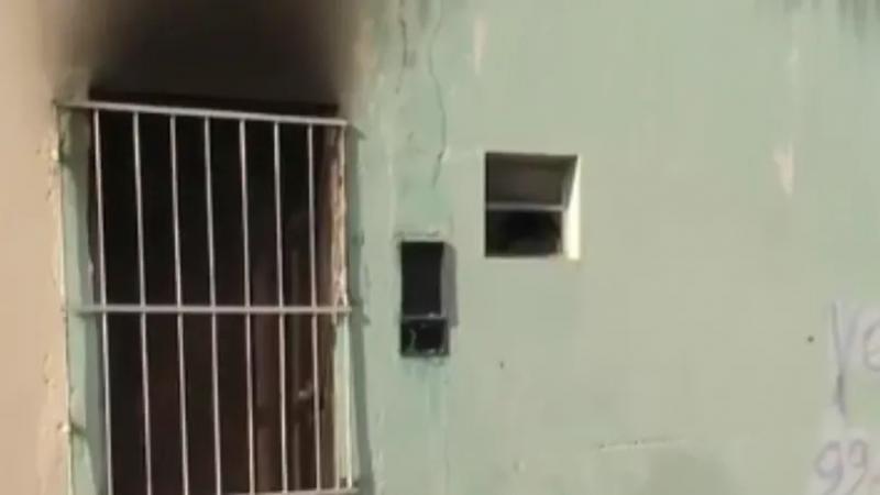 Homem tenta colocar fogo em colmeia de abelhas e incendeia imóvel em Conquista