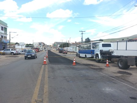 Trânsito é desviado no Final da Avenida Centenário, motivo obras na BR-030