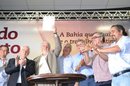 Wagner assina a ordem de serviço para a construção do novo aeroporto 