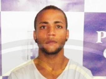 Após matar e esquartejar namorada, jovem faz oração e se entrega a polícia