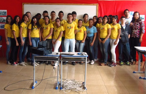 Alunos da Escola Professora Sheilla Barreto realizaram projeto 'Memorial da Segunda Guerra Mundial'