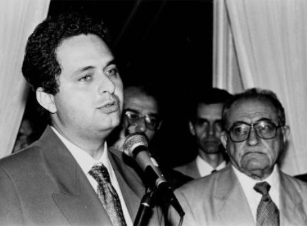 Eduardo Campos será enterrado no túmulo do avô Miguel Arraes, que morreu no mesmo dia