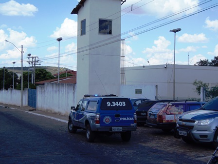 POLICIA CONSEGUE EVITAR TENTATIVA DE FUGA 