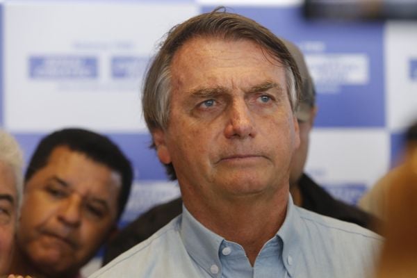 Bolsonaro é internado em hospital de São Paulo para exames