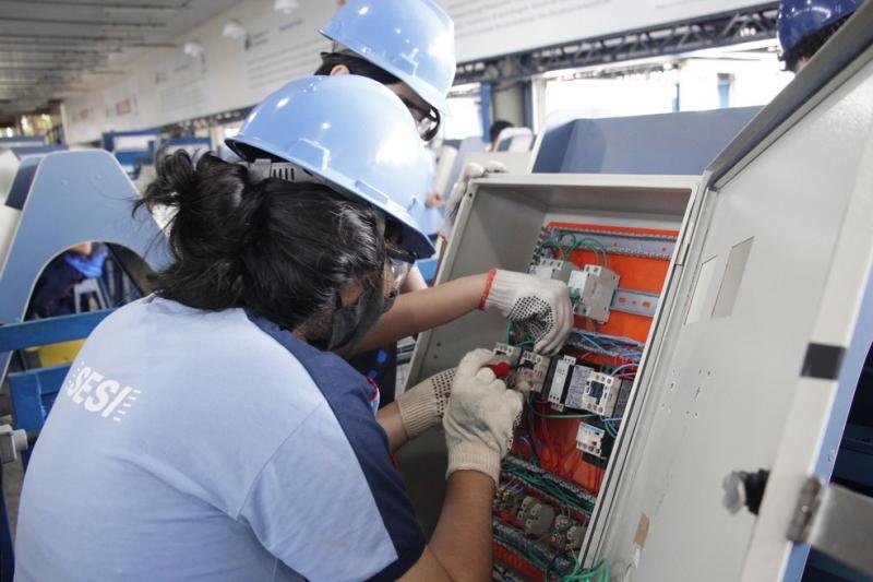 Senai Bahia abre inscrições com 805 vagas gratuitas dos cursos de aprendizagem industrial; confira