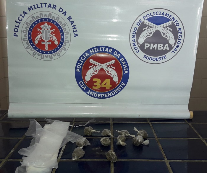 Polícia apreende drogas na “Rua das Pedrinhas” em Brumado; suspeitos fugiram