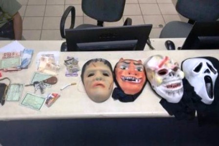 Polícia prende assaltantes mascarados que agiam com muita violência