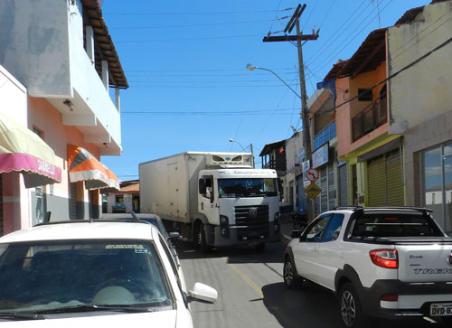 Impasse entre dois condutores quase resulta em briga