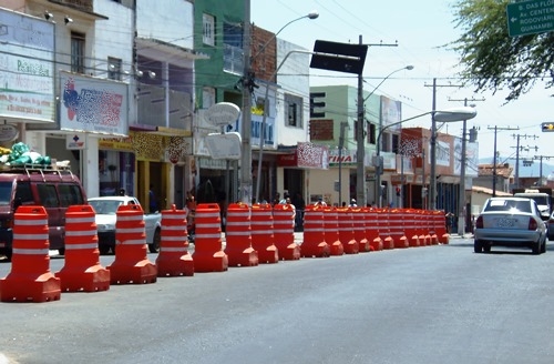  Sinalização improvisada com cones pelo STTU recebe críticas