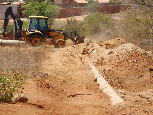 Moradores comemoraram construção de esgotamento intermediado por José Ribeiro