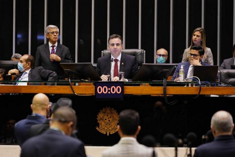 Congresso aprova alterações no orçamento secreto para impedir derrota no STF
