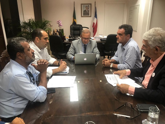 Em encontro com o secretário Fábio-Villas, prefeito de Brumado recebe a garantia da instalação da Policlínica