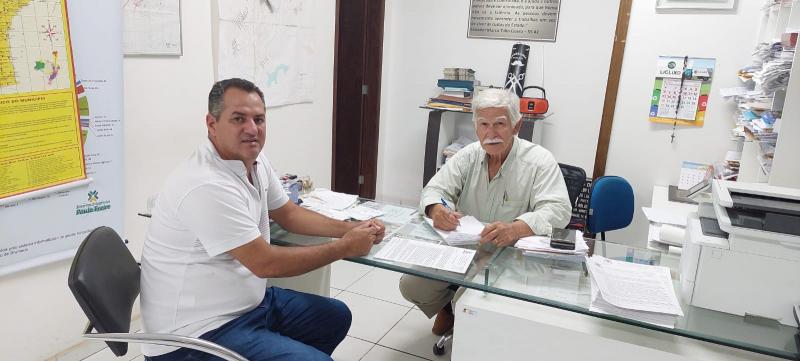 Brumado: Prefeito assina Ordem de Serviços para pavimentações de ruas na Lagoa Funda reivindicadas pelo vereador Palito