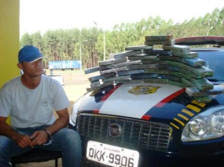 Encruzilhada: PRF apreende 50 kg de maconha