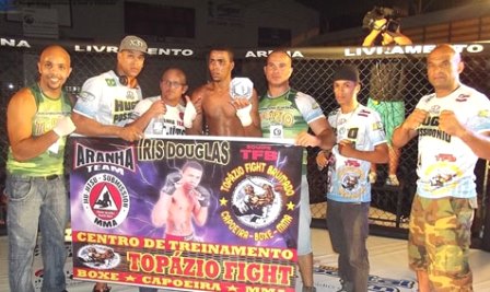 Lutador brumadense vence por nocaute em luta de MMA 