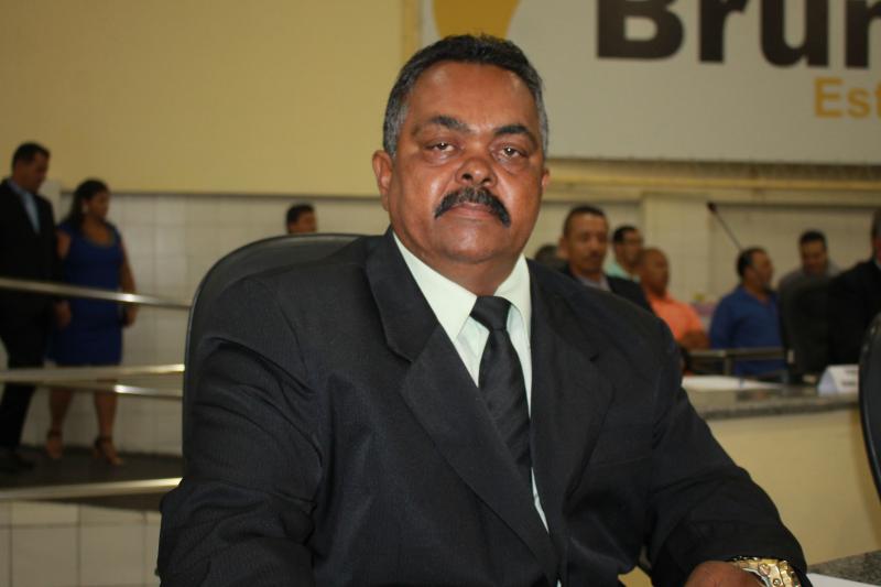 Brumado: Relator do processo para a admissibilidade/prosseguimento da denúncia que prevê a cassação do mandato do prefeito Eduardo Vasconcelos está de atestado médico