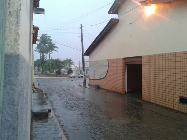 Guajeru, Ibiassucê, Rio do Antônio e Licínio de Almeida registram volume significativo de chuvas 