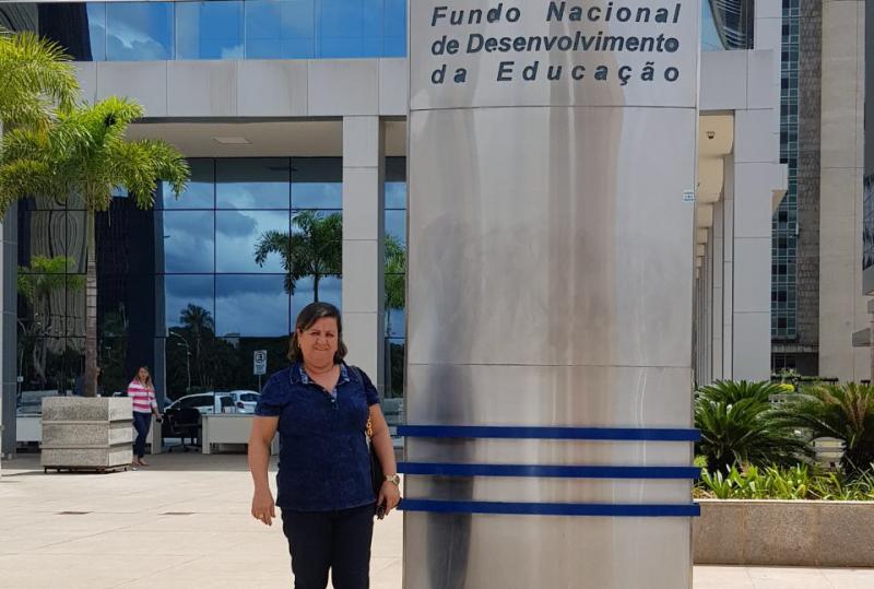 Prefeita reivindica investimentos do FNDE para Aracatu