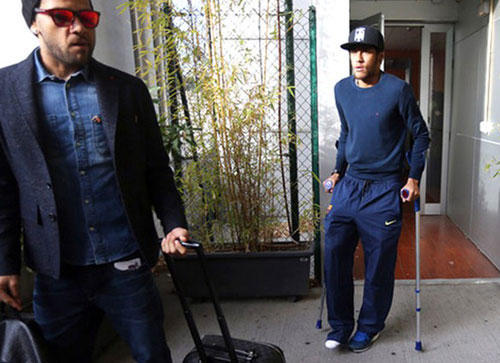 Exames confirmam entorse, e Neymar desfalca Barcelona de 3 a 4 semanas