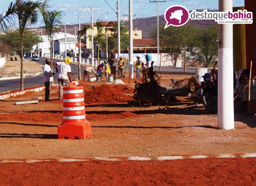 Avenida Lindolfo Azevedo de Brito recebe urbanização