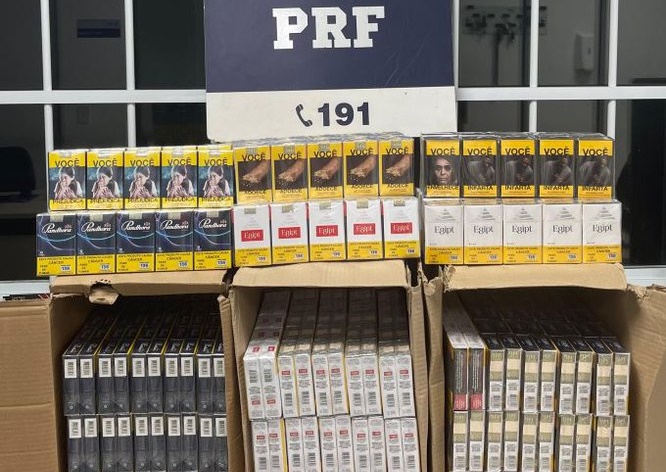 PRF apreende mais de 2000 maços de cigarros em Vitória da Conquista