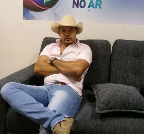 Maetinguense realiza o sonho de cantar com Rio Negro e Solimões