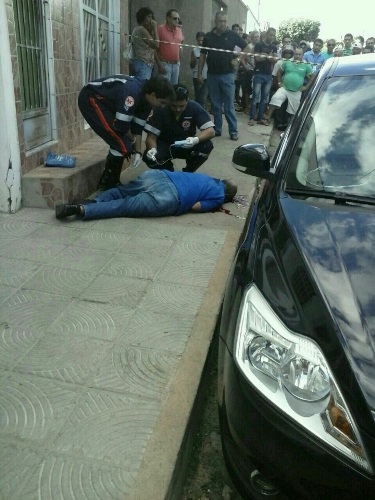 Homem é alvejado com cinco tiros na tarde de ontem (18)