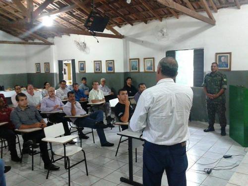 Parlamentares de Brumado participaram de café da manhã no Tiro de Guerra